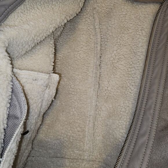 A.n.a. EUC WOMEN'S SIZE MEDIUM MOTORCYCLE WINTER FAUX FUR JACKET COAT - Picture 5 of 7